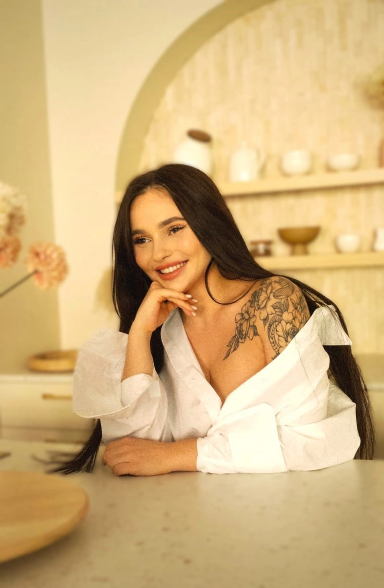 Anya profile in Dubai