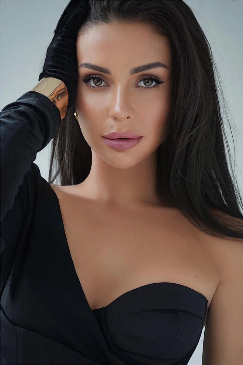 Evangelina profile in Dubai