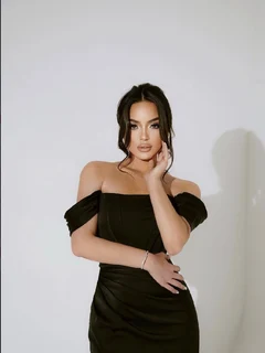 Lusil escort in Dubai