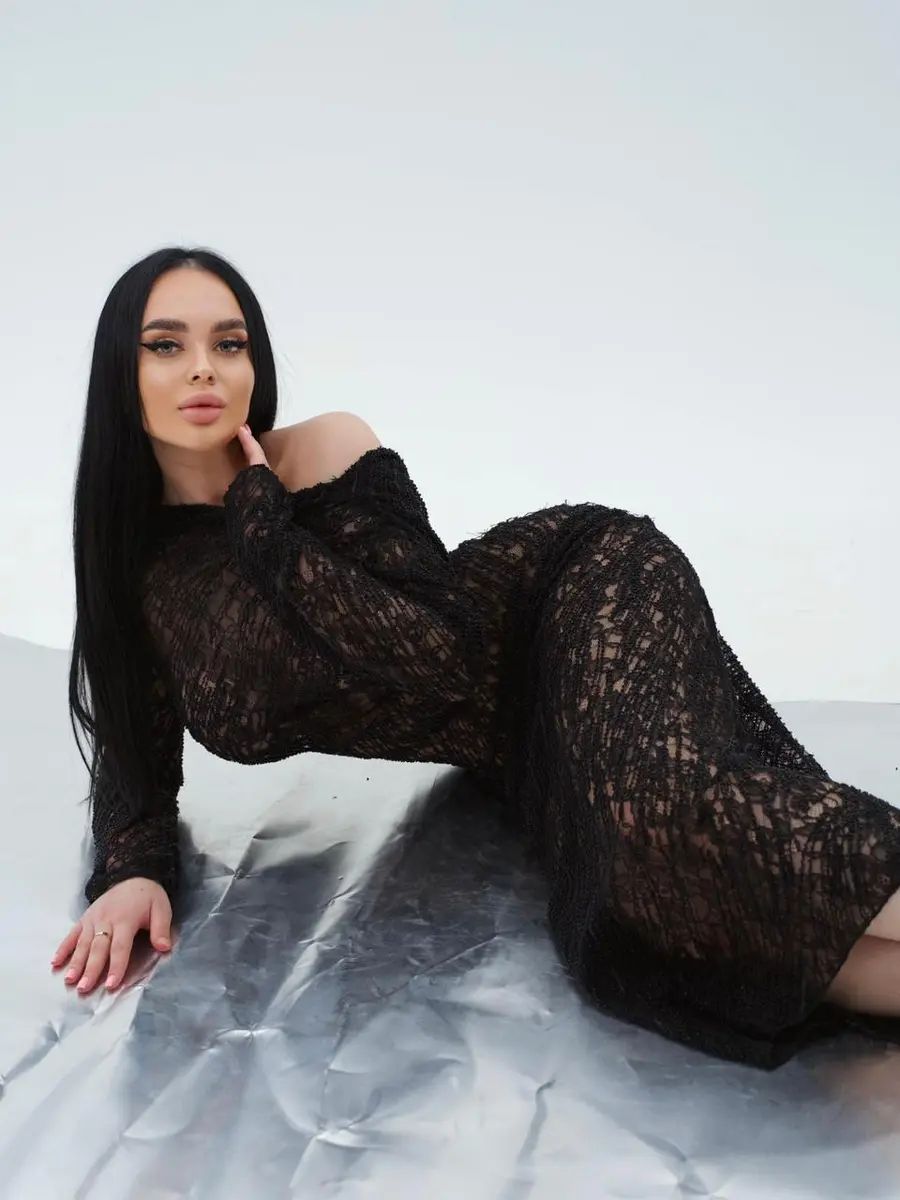 Monna profile in Dubai